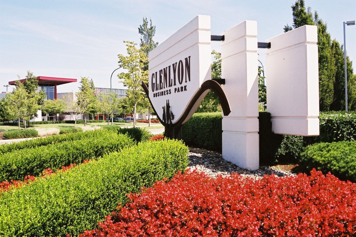 Glenlyon Business Park Entrance with flowers